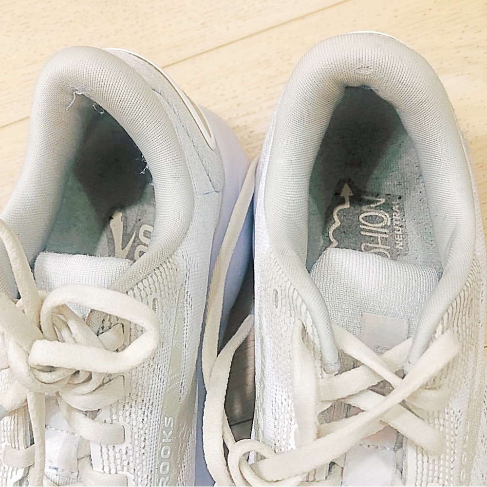 Brooks Ghost Womens White Running Shoes - Picture 8 of 8